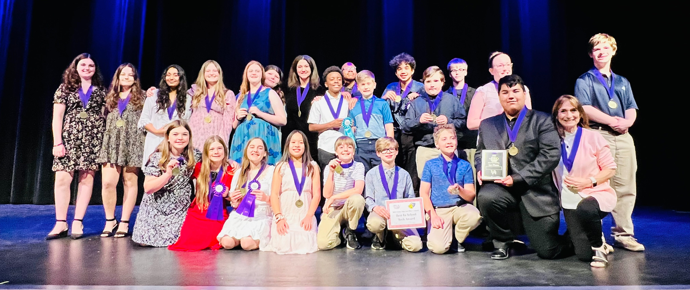 Group Picture of Calvary Episcopal Receiving Medals